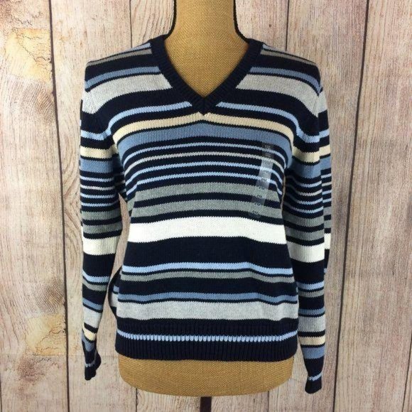 St. John's Bay Sweaters - *SOLD* St John's Bay NWT Classic V-Neck Sweater Sz MP